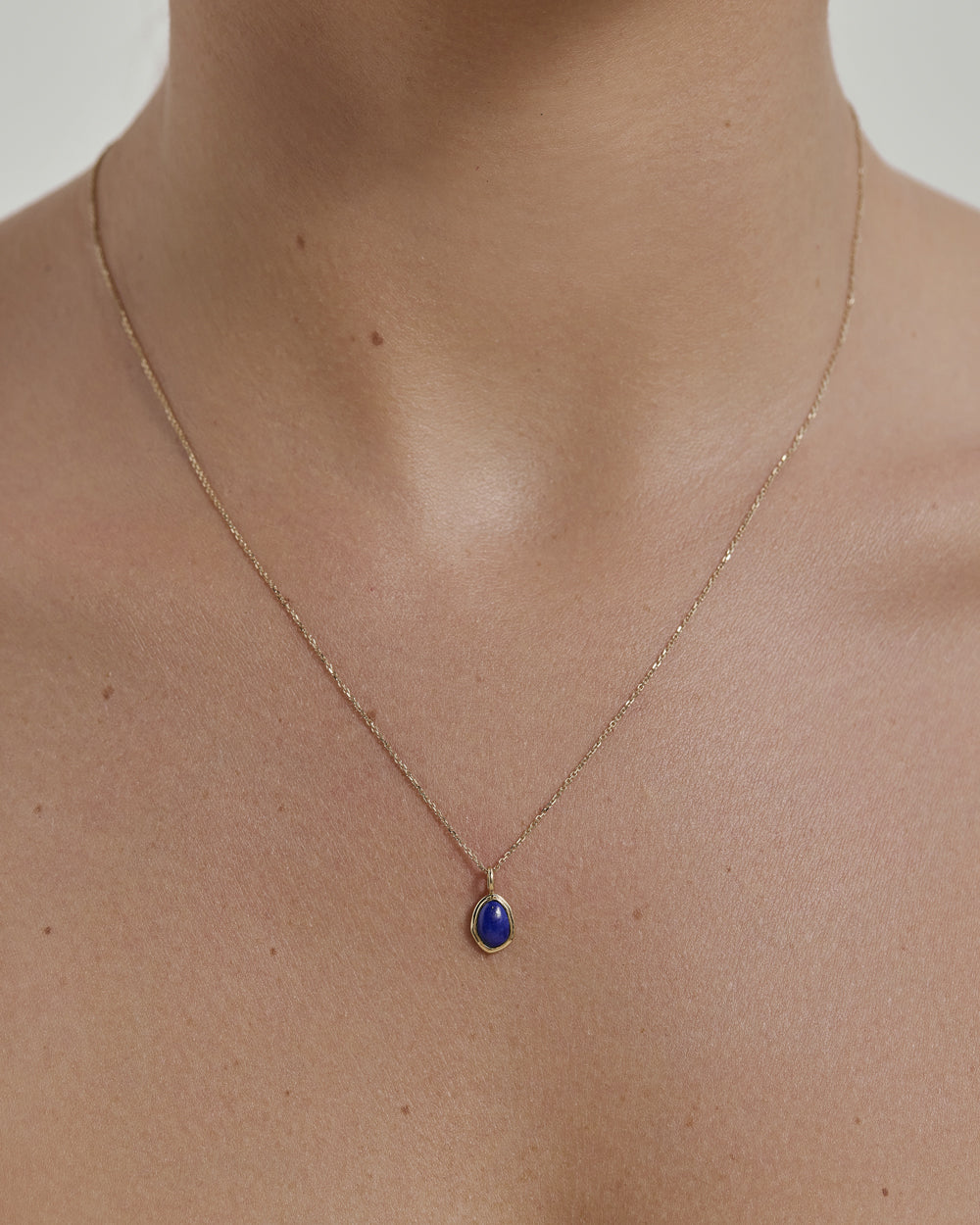 LUMINOUS LAPIS CHARM (9K GOLD)