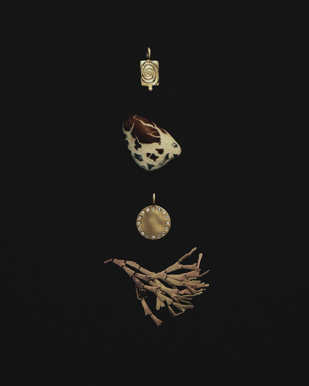 VIBRATION CHARM (9K GOLD)