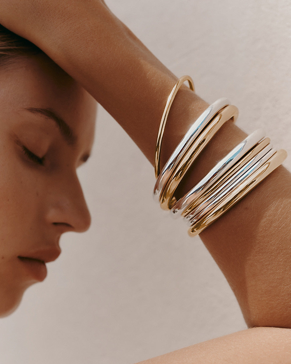 WITHIN MOTION BANGLE (18K GOLD PLATED)