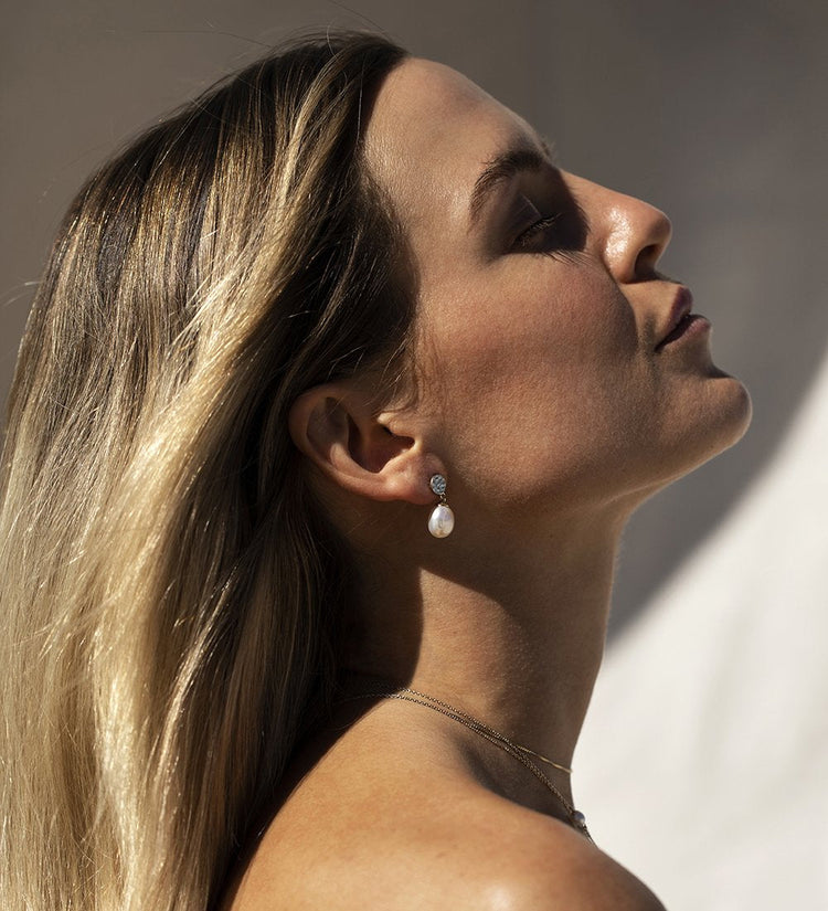 MOON TIDE PEARL EARRINGS (9K GOLD) - IMAGE 2