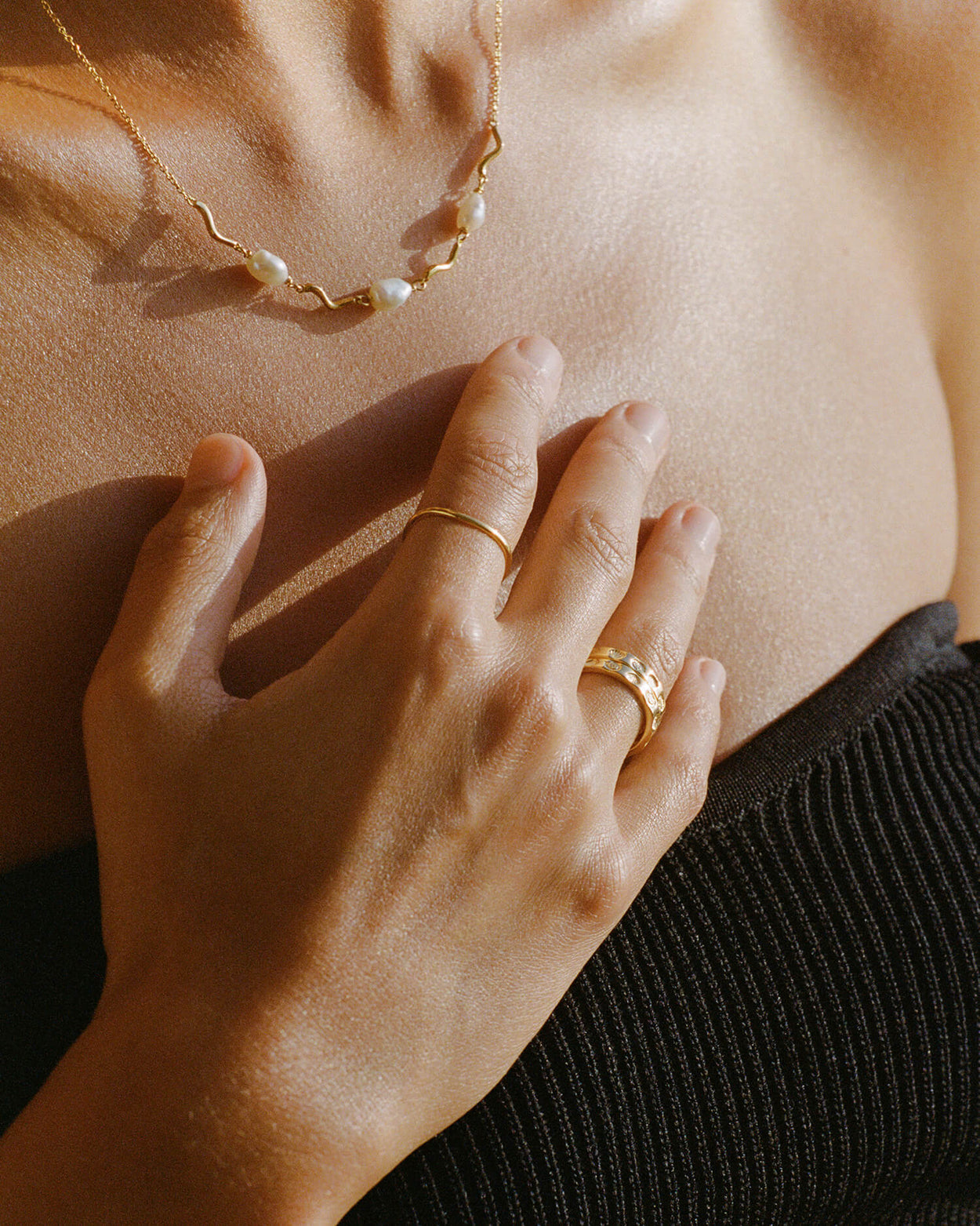 VACATION NECKLACE (18K GOLD PLATED)