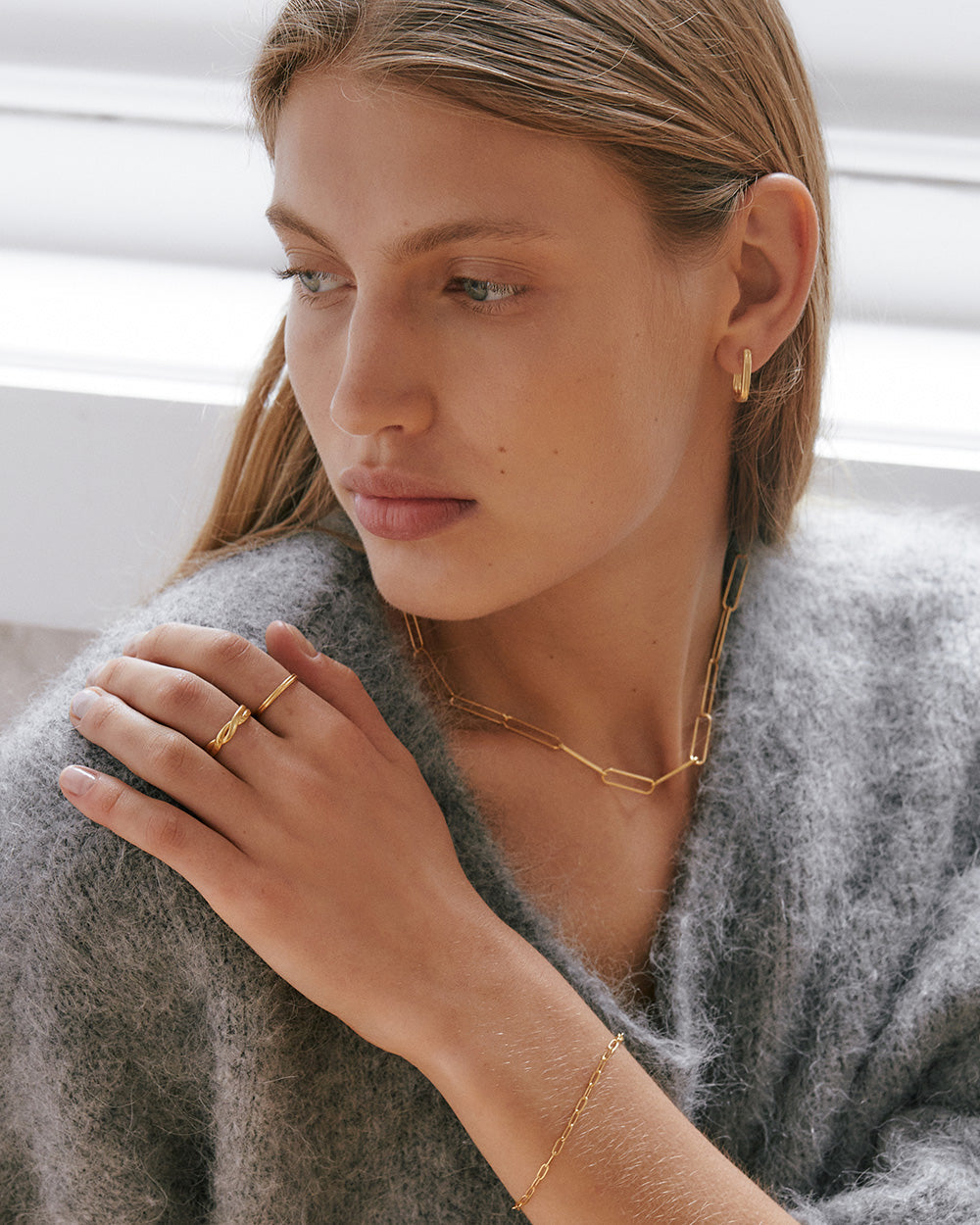 ROAM HOOPS MEDIUM (18K GOLD PLATED)