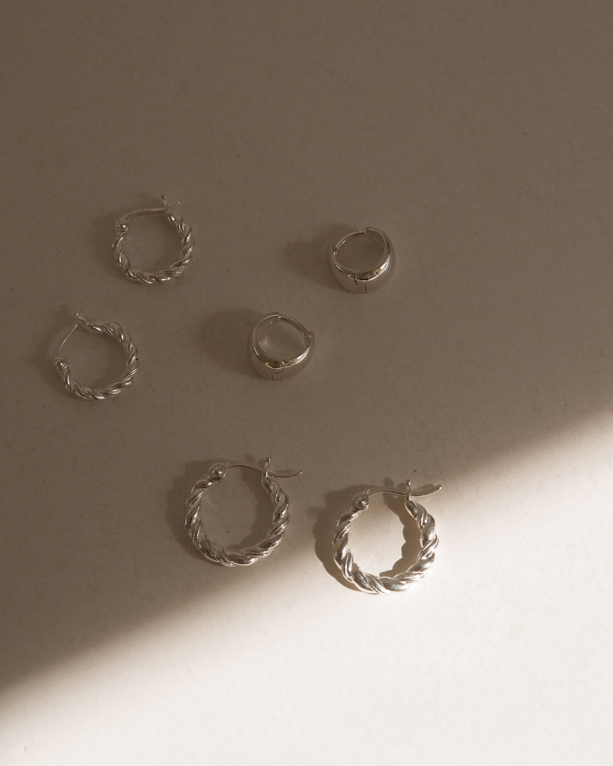 HORIZON HOOPS SMALL (STERLING SILVER) - IMAGE 3