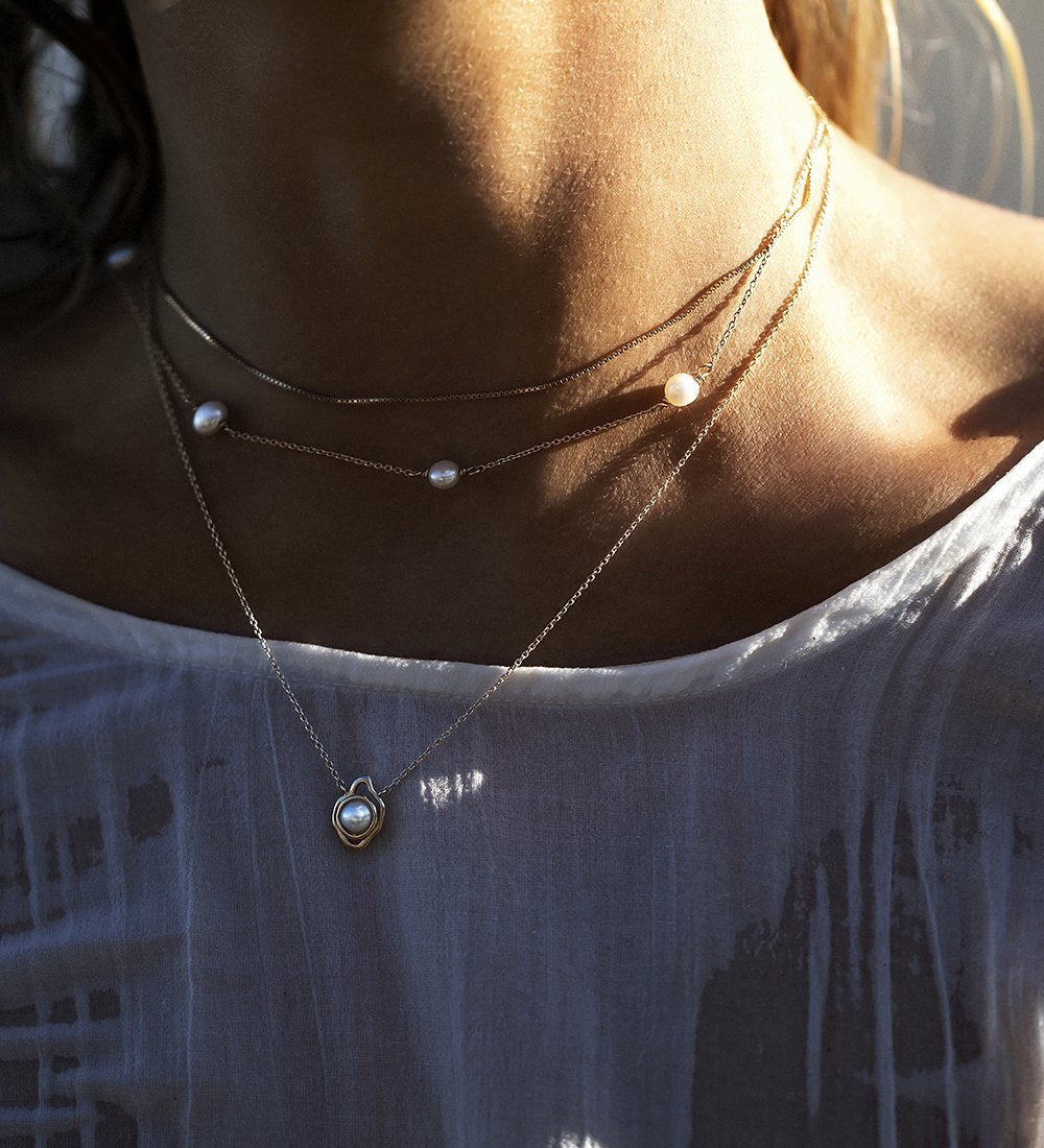 MOON TIDE PEARL NECKLACE (9K GOLD) IMAGE 5