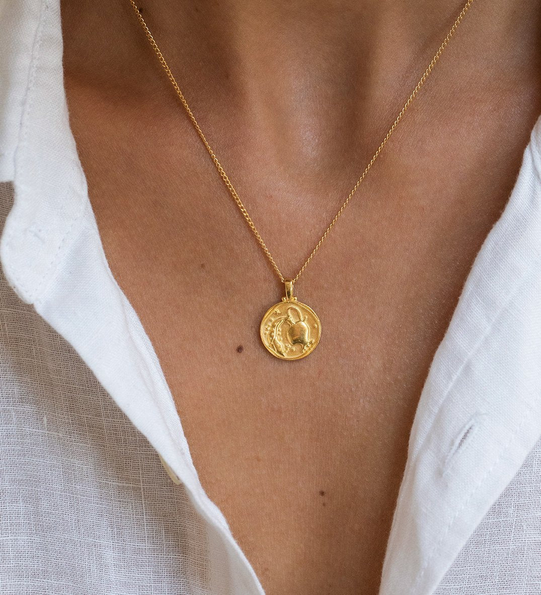AQUARIUS ZODIAC (18K GOLD VERMEIL) IMAGE 2