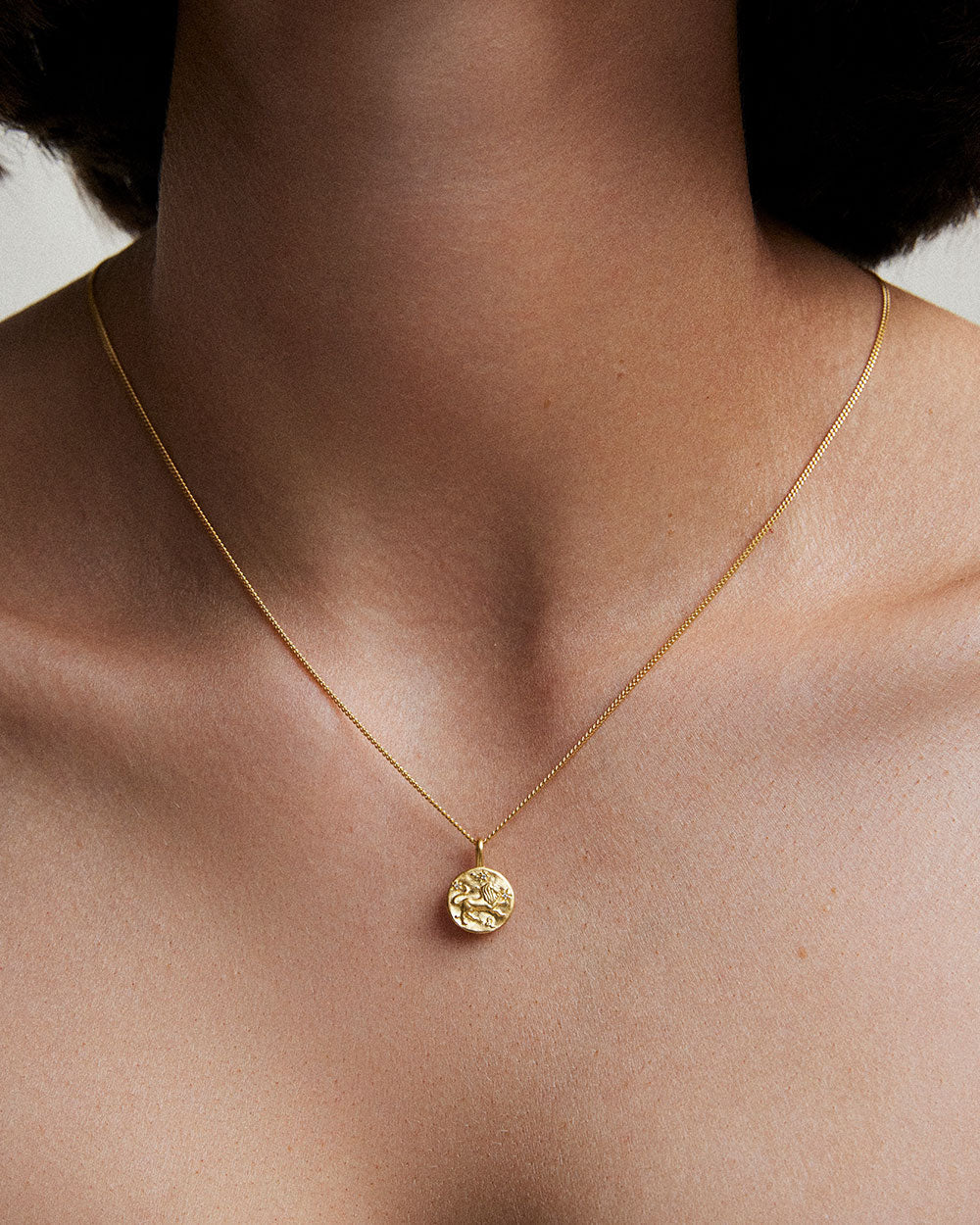 LEO PETITE ZODIAC NECKLACE (18K GOLD VERMEIL)