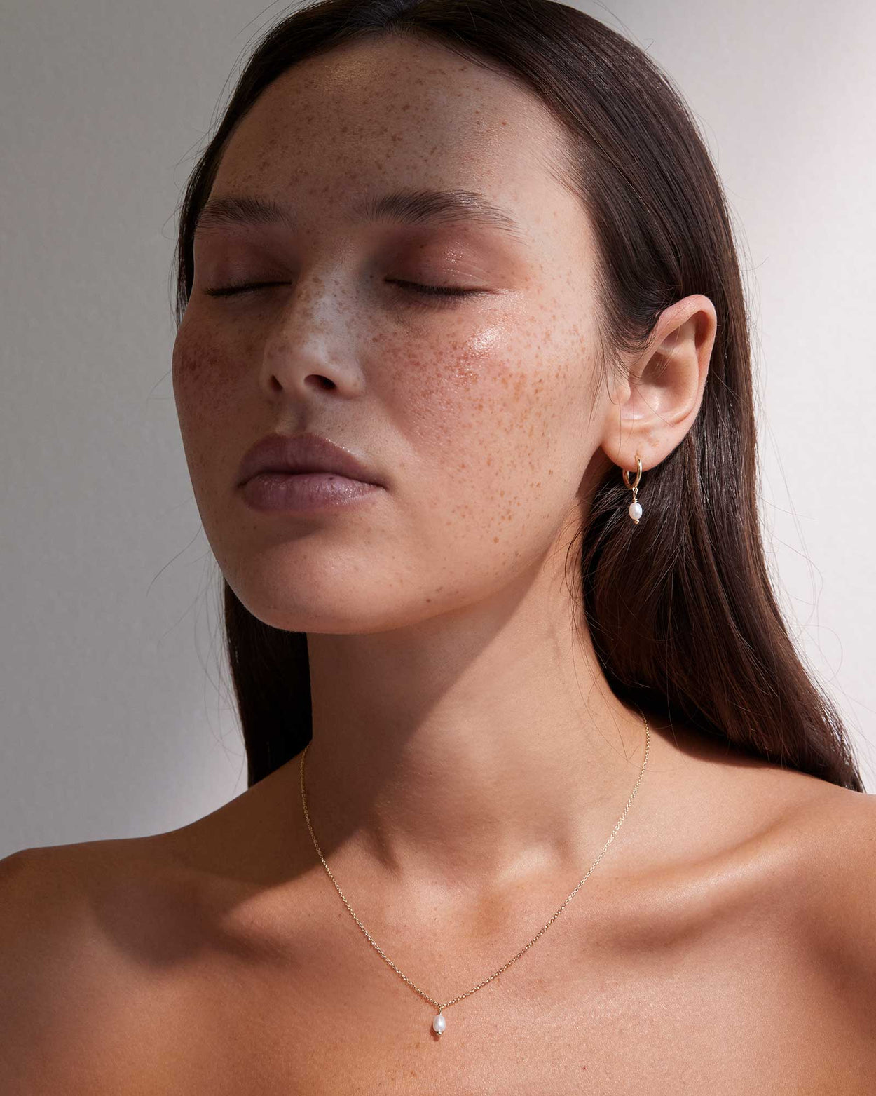 CLASSIC PEARL HOOPS (9K GOLD) IMAGE 3