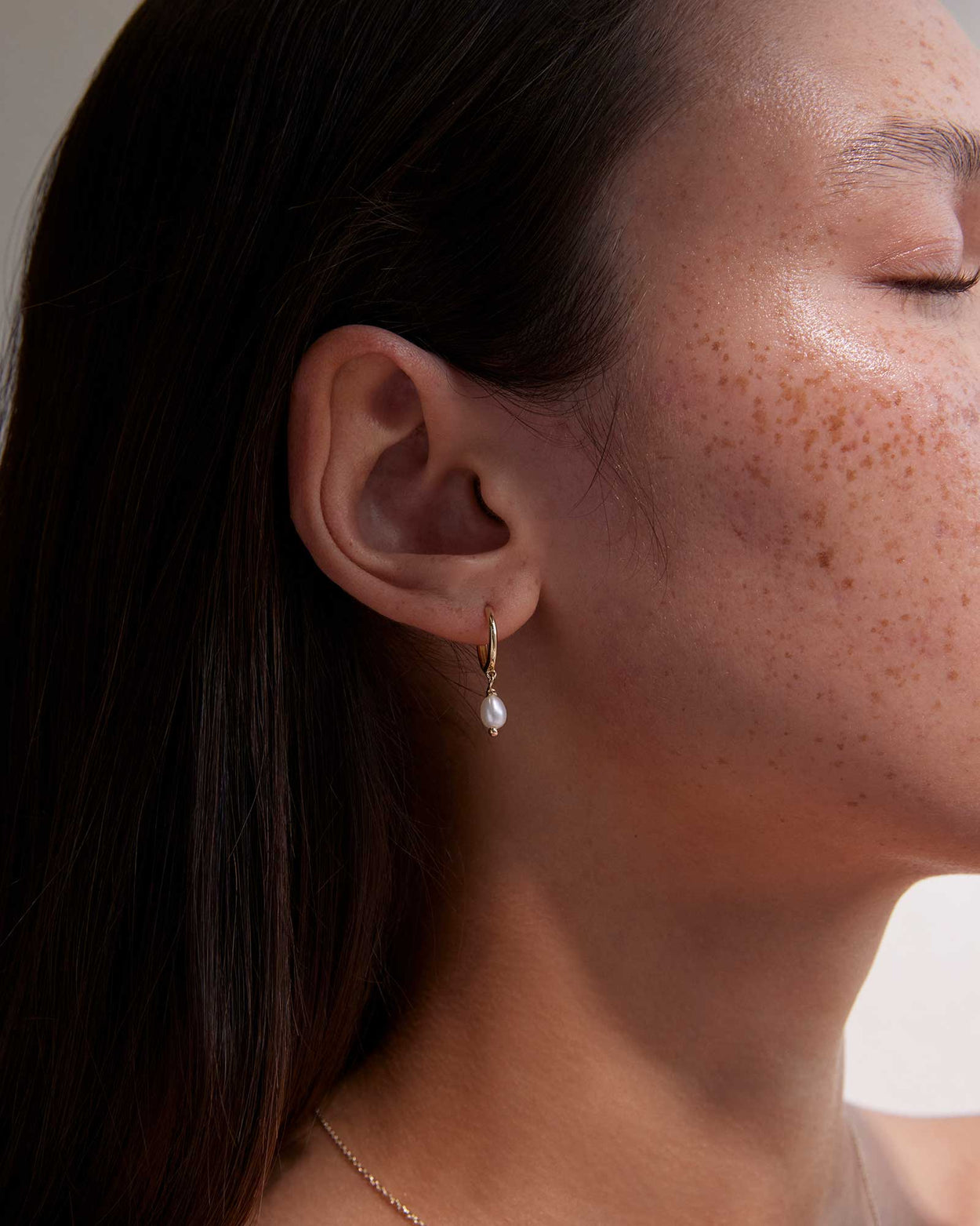 CLASSIC PEARL HOOPS (9K GOLD) IMAGE 2