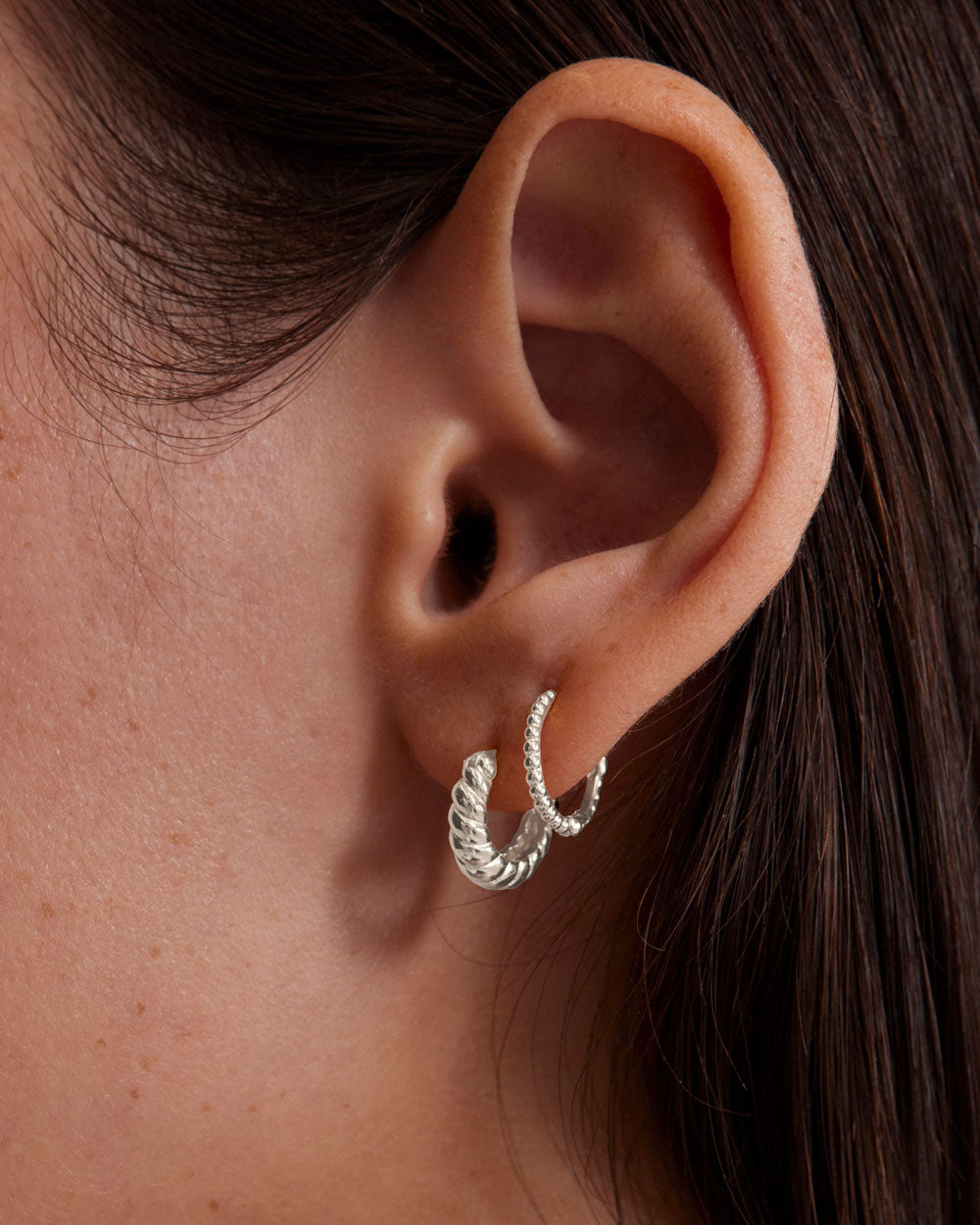 L'AMOUR HOOPS (STERLING SILVER) IMAGE 2