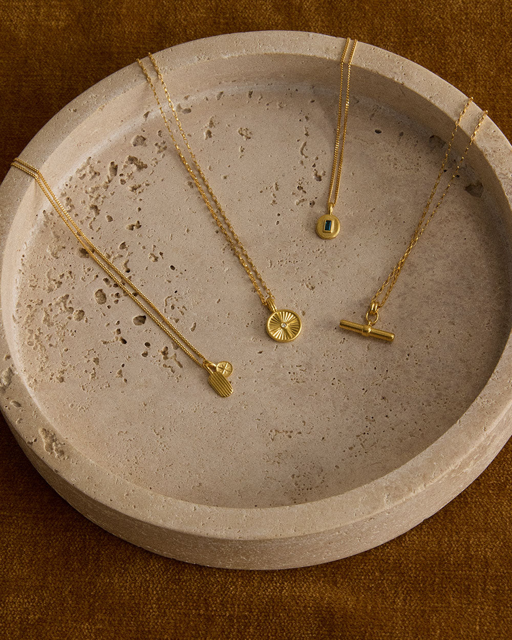 ROAM T-BAR NECKLACE (18K GOLD VERMEIL) IMAGE 5