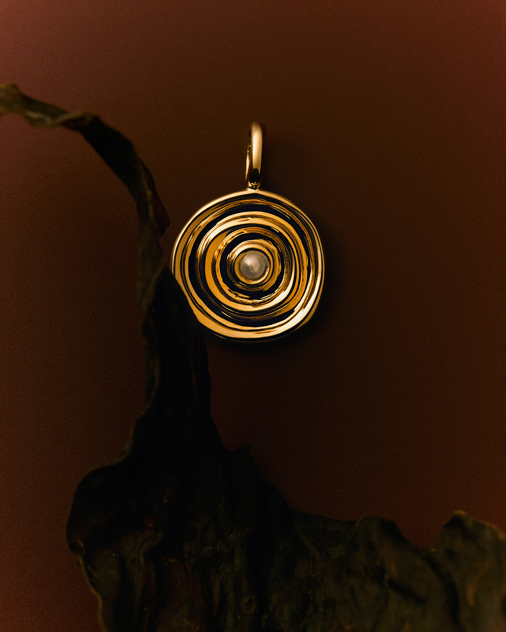 ASCEND CHARM (9K GOLD) IMAGE 3