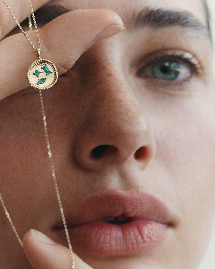 CREATIVITY REIGNS EMERALD CHARM (9K GOLD) IMAGE 2