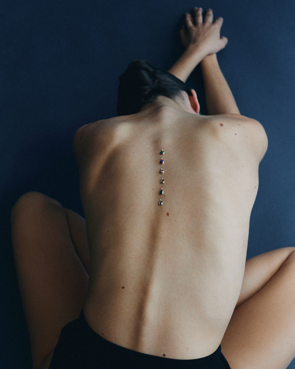 CREATIVITY REIGNS EMERALD CHARM (9K GOLD) IMAGE 6