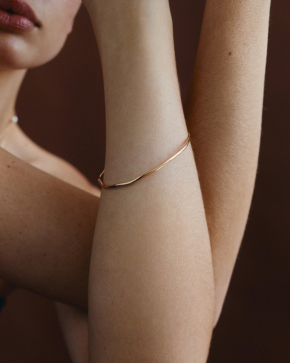 AURELIA BANGLE (9K GOLD) IMAGE 2