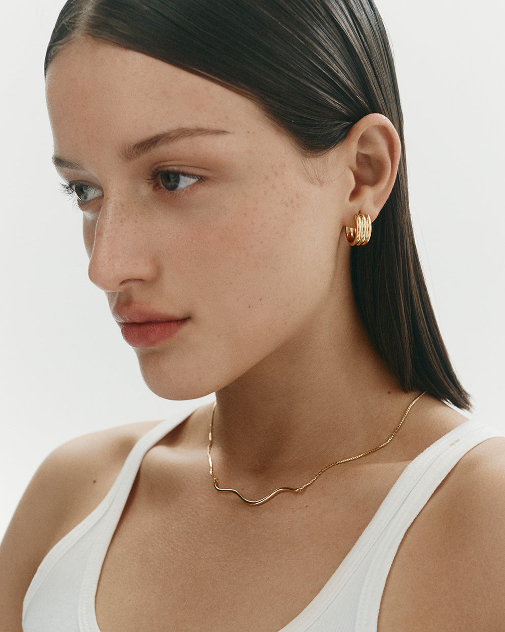 FLOAT NECKLACE (18K GOLD PLATED) IMAGE 6