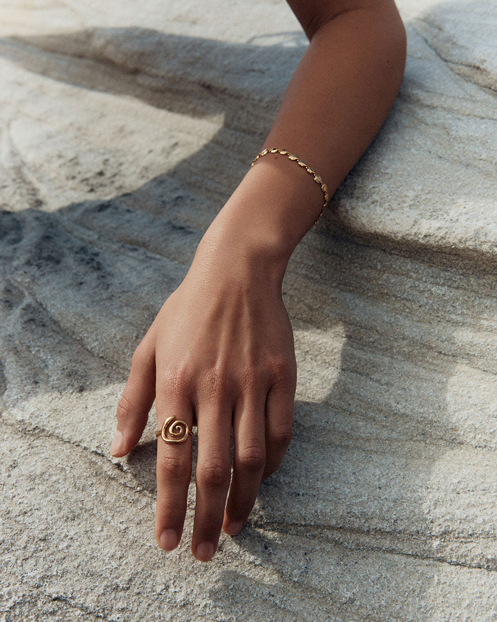 DAWN BRACELET (18K GOLD PLATED) IMAGE 2