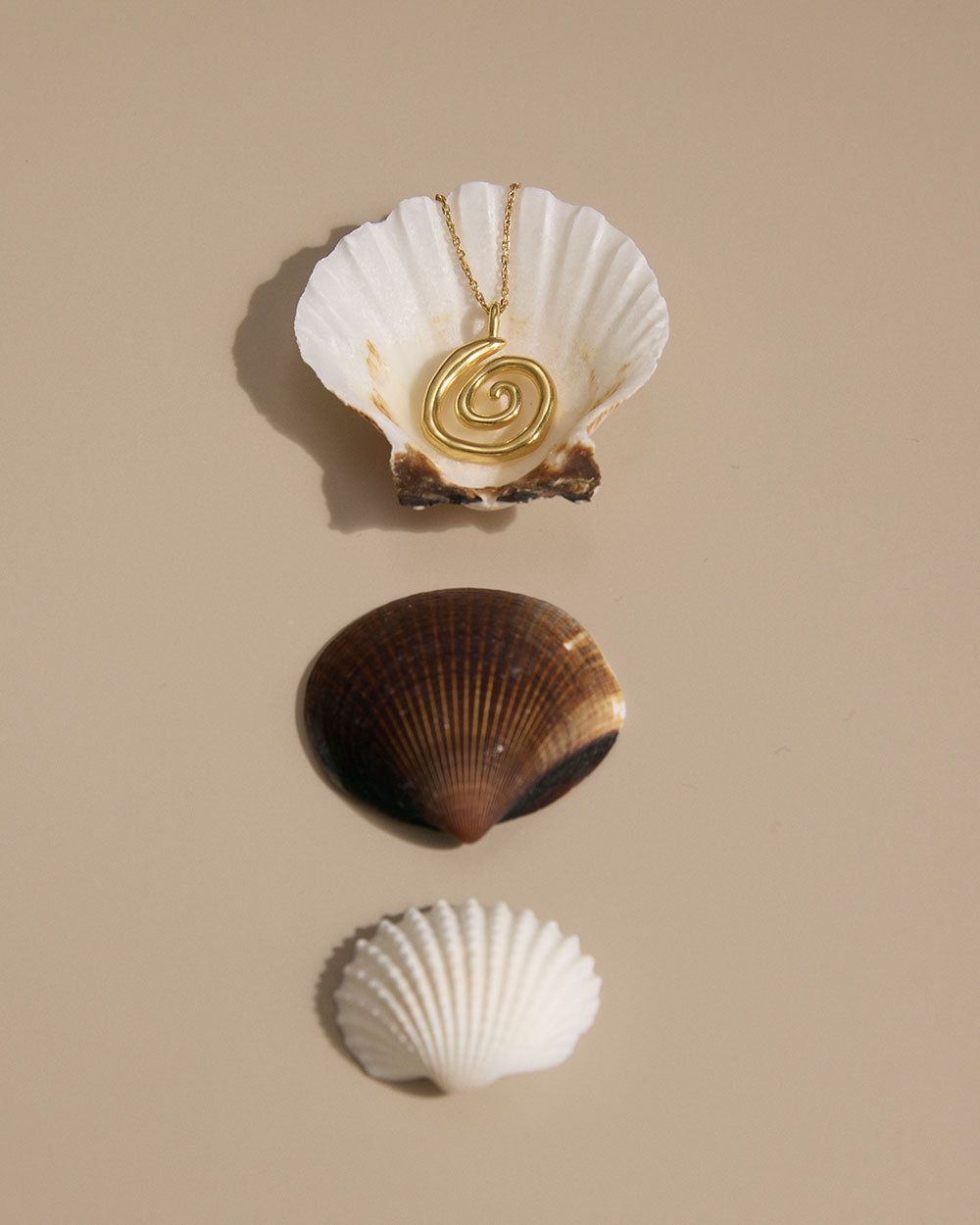 SWEET ESCAPE NECKLACE (18K GOLD PLATED) IMAGE 6