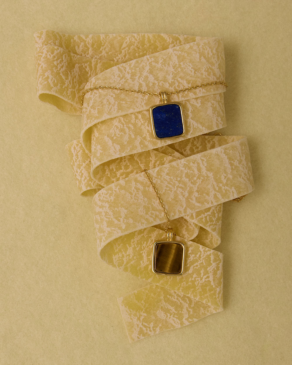 LAPIS PENDANT NECKLACE (18K GOLD VERMEIL) IMAGE 5
