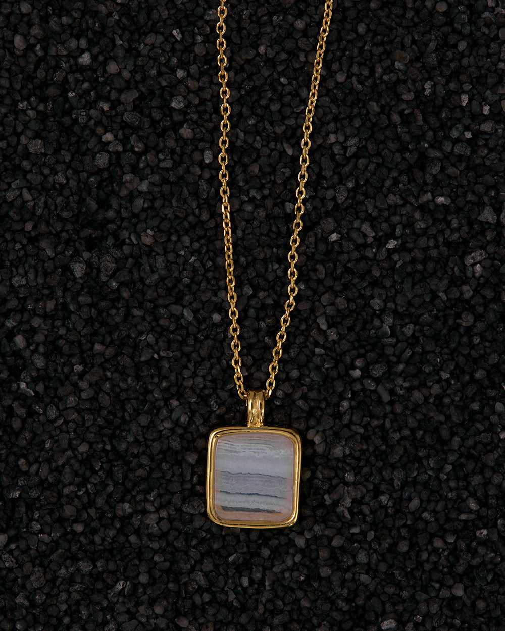BLUE LACE AGATE PENDANT NECKLACE (18K GOLD VERMEIL) IMAGE 2