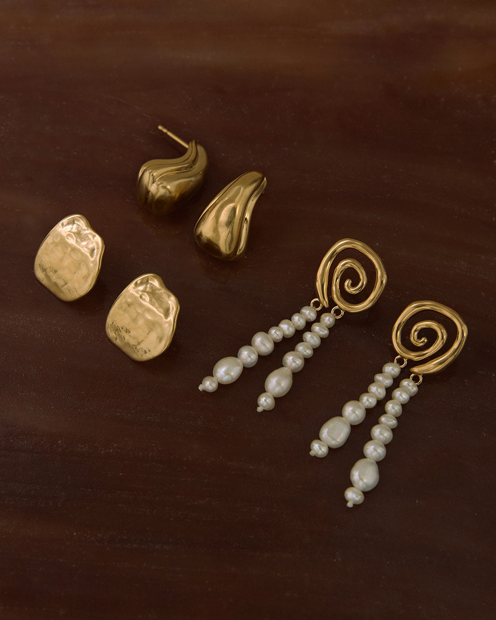 FLOAT OVERSIZED STUDS (18K GOLD PLATED) IMAGE 5