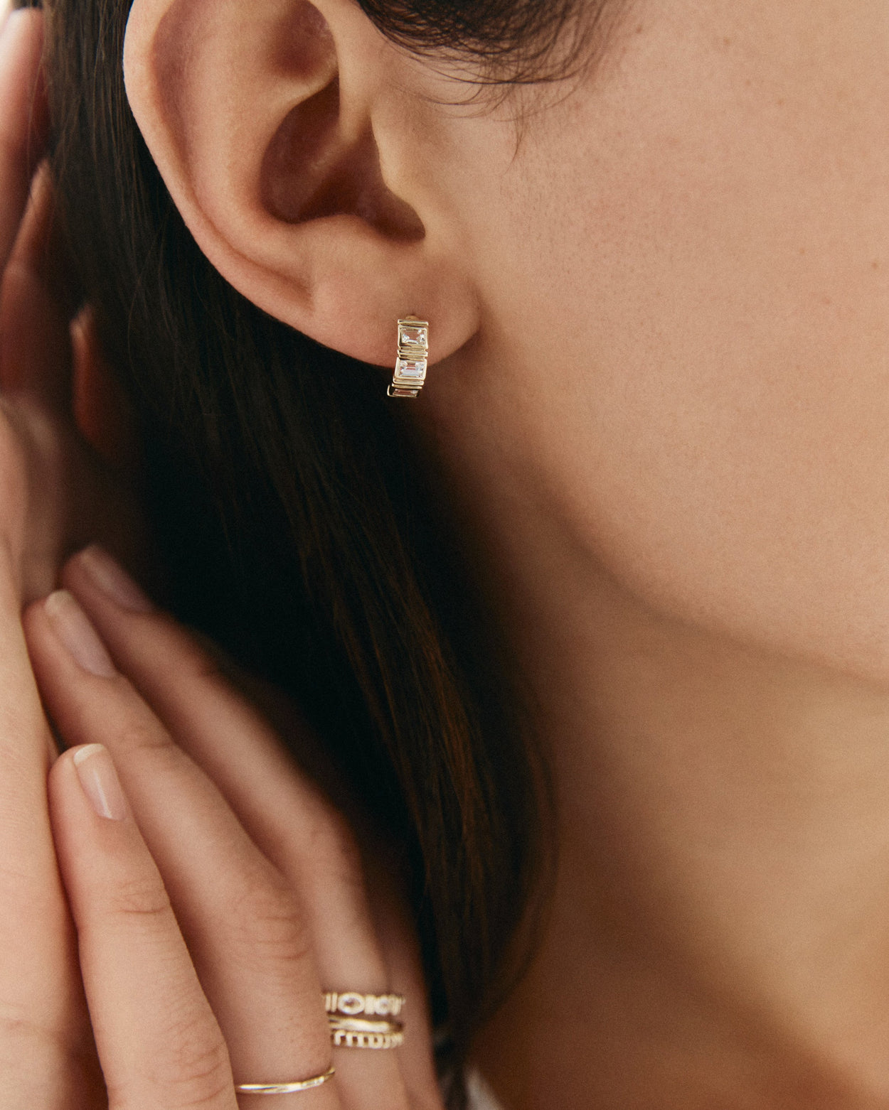 ELYSIUM BAGUETTE SAPPHIRE HOOPS (9K GOLD) IMAGE 2