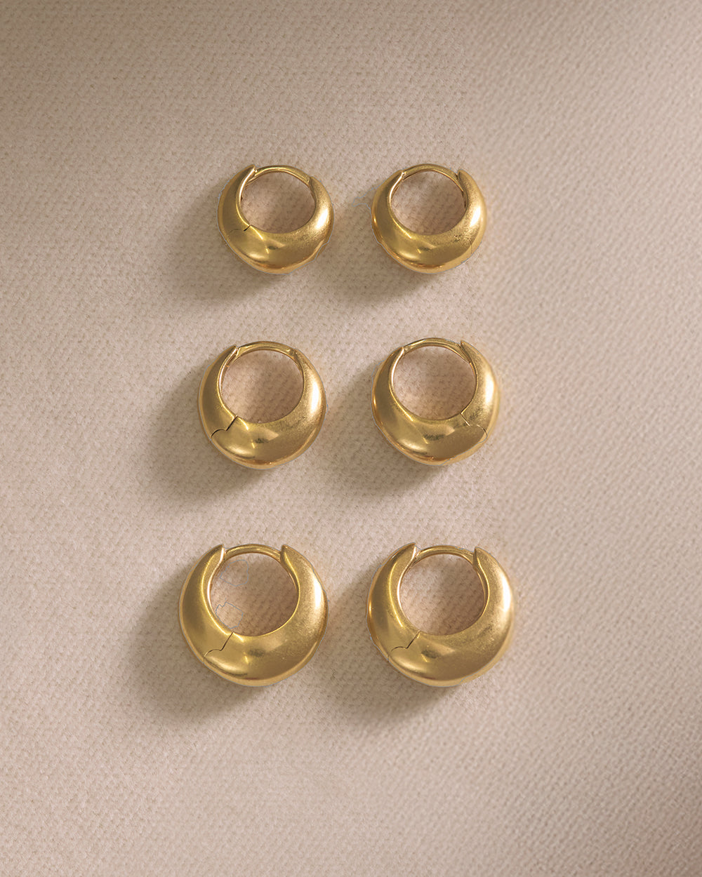 INDIGO HUGGIES (18K GOLD PLATED) IMAGE 3
