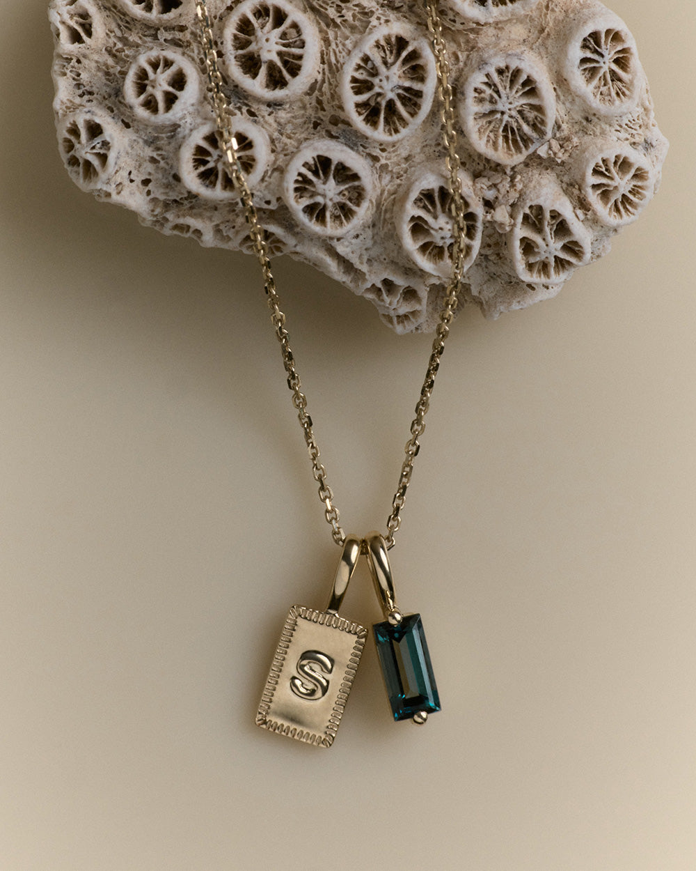 RESONATE INITIAL (9K GOLD) IMAGE 5