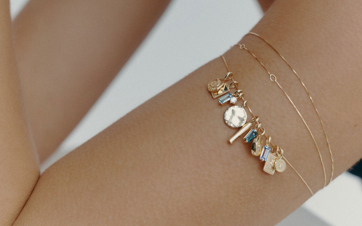 ALCHEMY BAR CHARM (9K GOLD) IMAGE 5