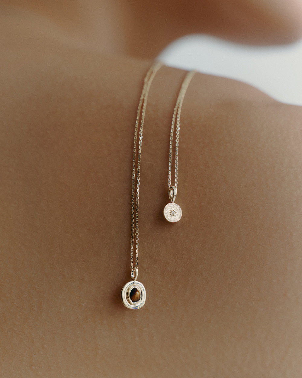 VENUS CHARM (9K GOLD) IMAGE 2