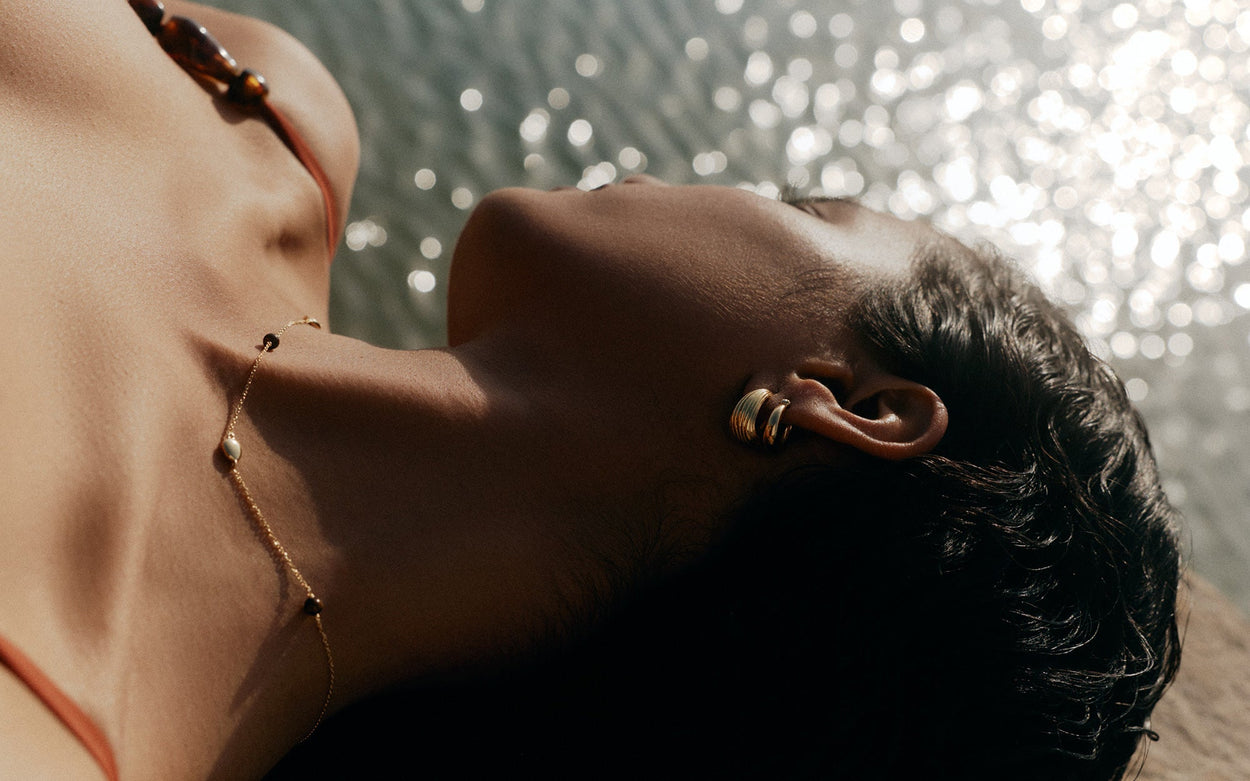 GLOW HOOPS SMALL (18K GOLD PLATED) IMAGE 5