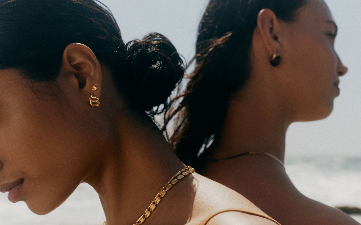 ARISE OVERSIZED STUDS (18K GOLD PLATED) IMAGE 5