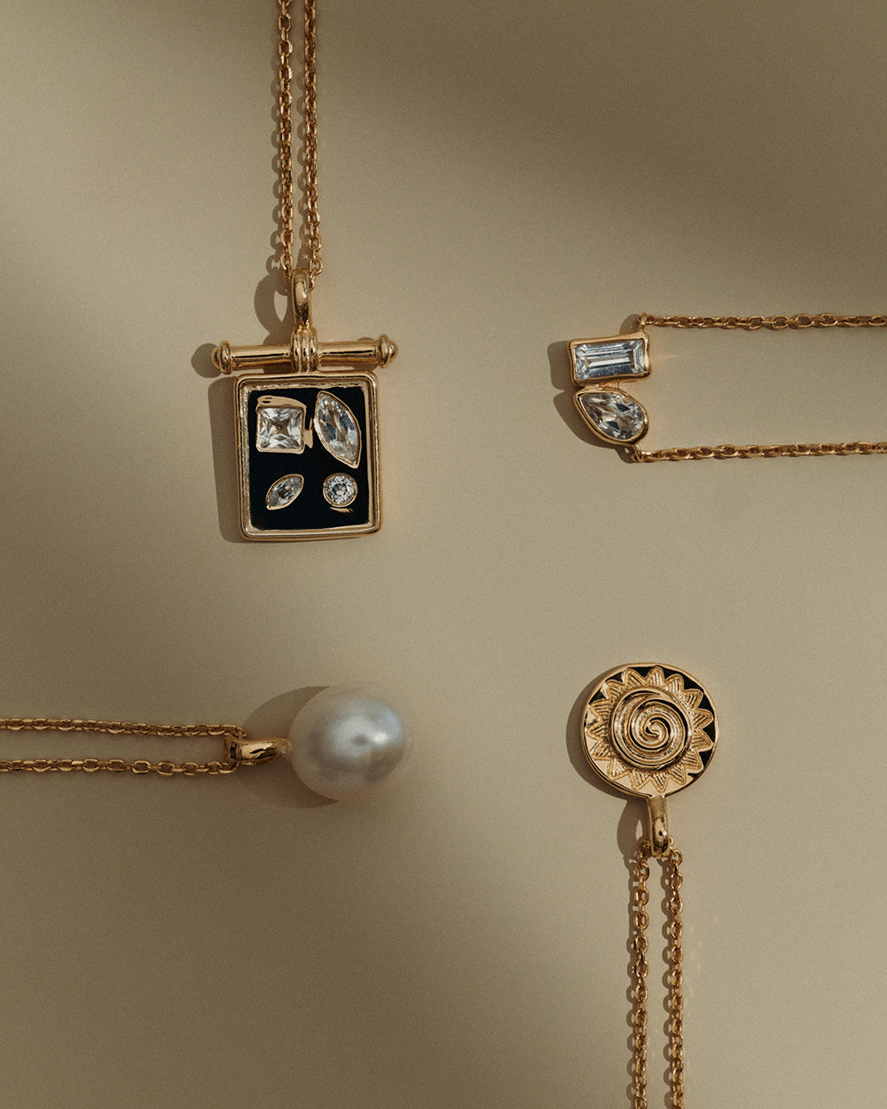 PLACE PENDANT NECKLACE (18K GOLD VERMEIL) IMAGE 3