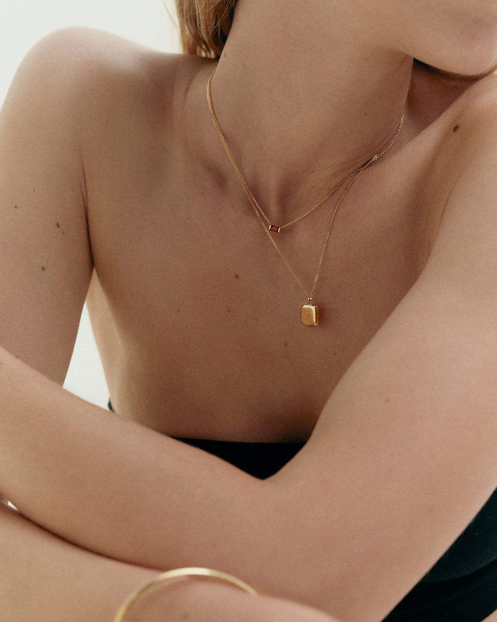 VERA LOCKET (18K GOLD VERMEIL)