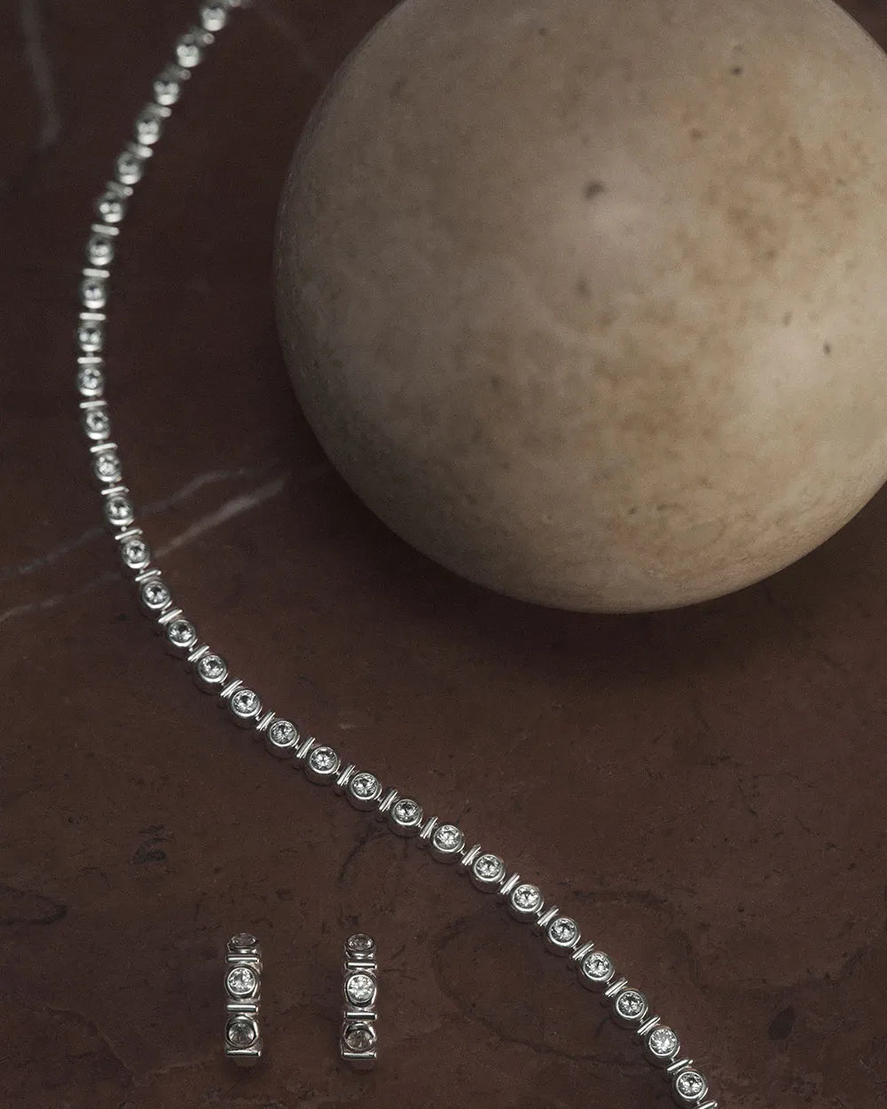 VALE TENNIS HUGGIES (STERLING SILVER)