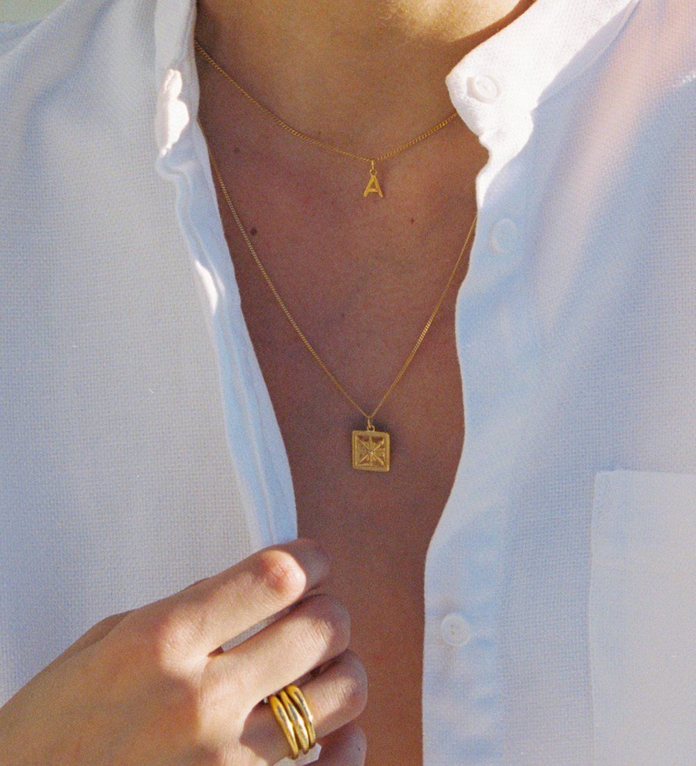 OUTLINE INITIAL NECKLACE A-Z (18K GOLD VERMEIL) IMAGE 7