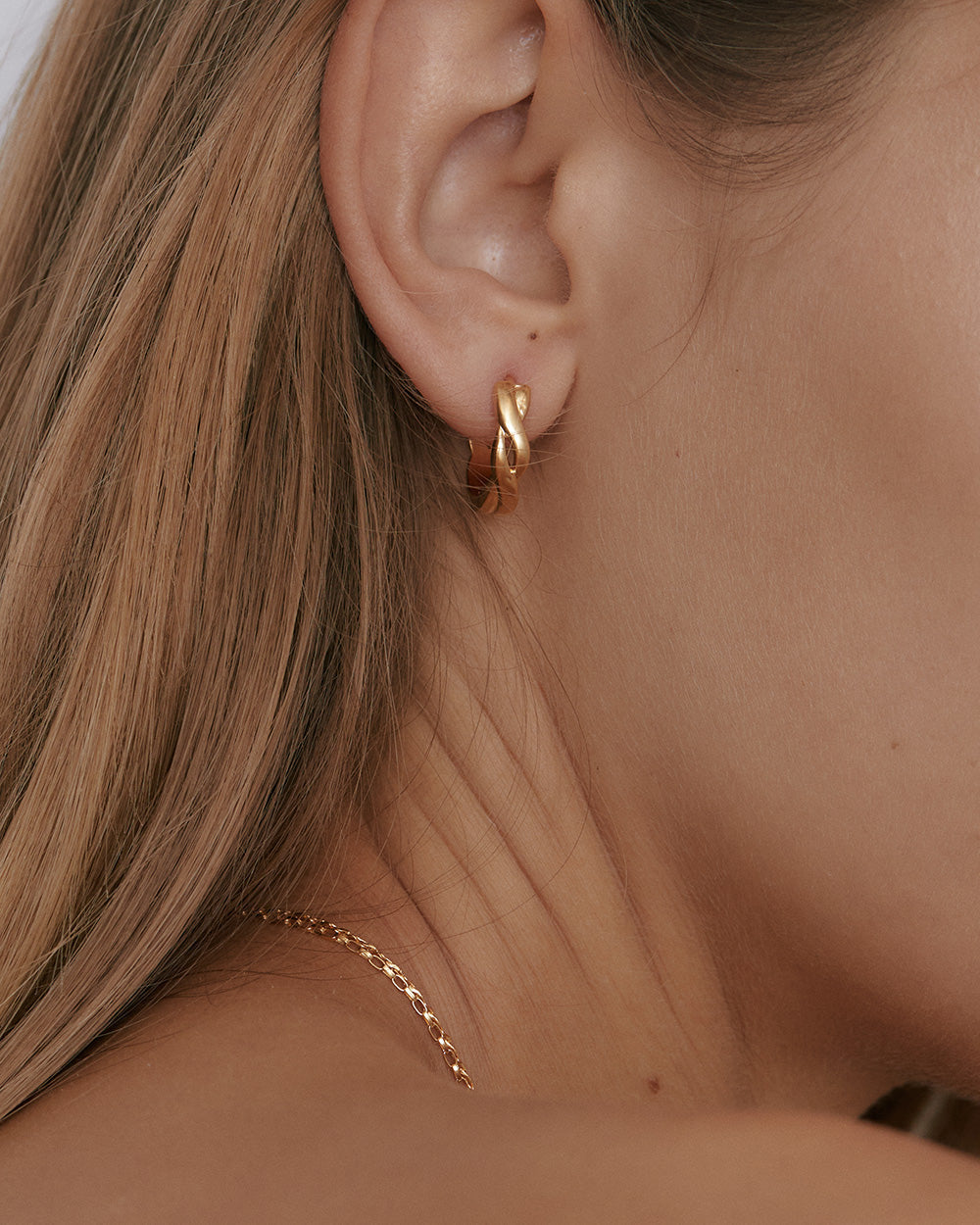 IDLE HOOPS (18K GOLD PLATED)