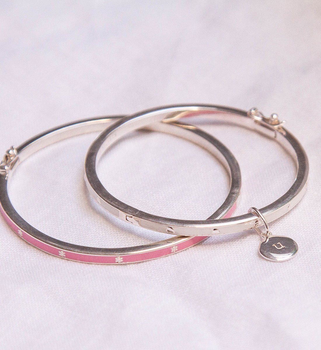 CIRCLE INITIAL A-Z (STERLING SILVER) IMAGE 4