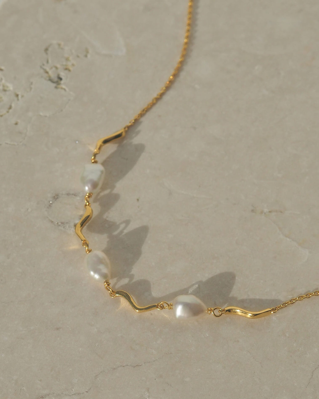 VACATION NECKLACE (18K GOLD PLATED) IMAGE 4