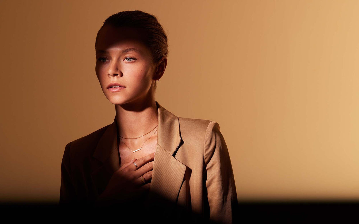 SENTIMENT DIAMOND BAR NECKLACE (9K GOLD) IMAGE 3