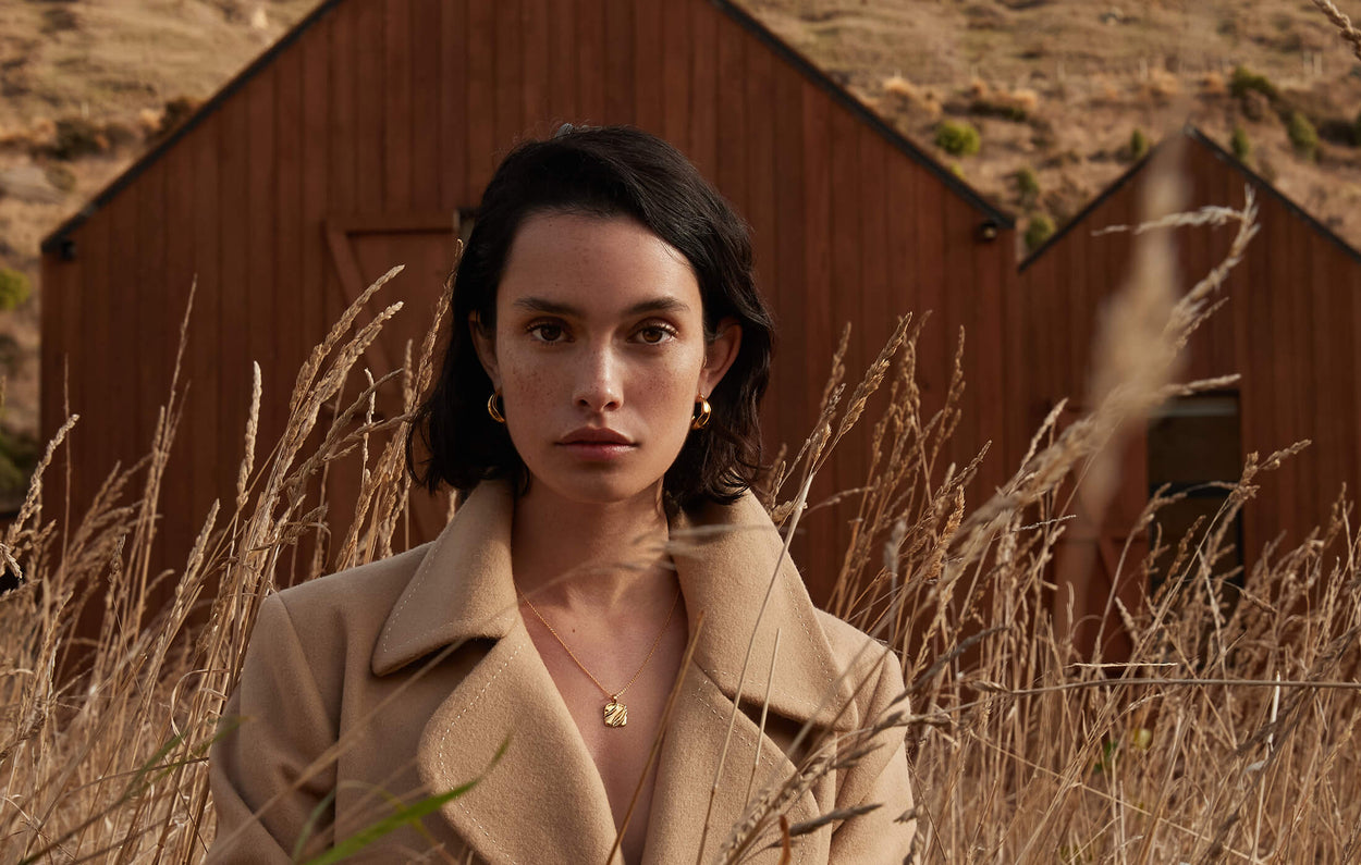 HORIZON HOOPS SMALL (18K GOLD PLATED) IMAGE 5