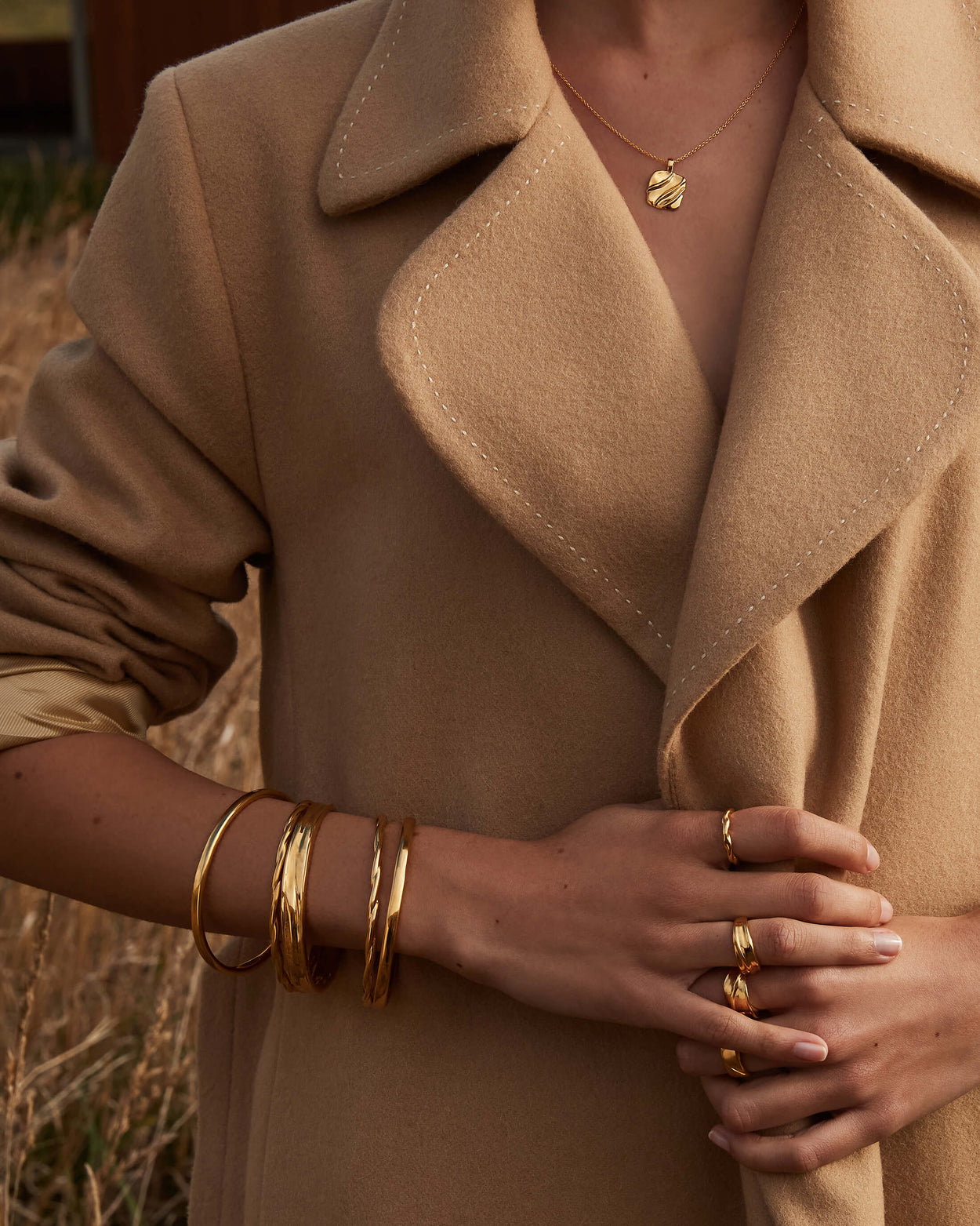 WAVE BANGLE (18K GOLD PLATED) IMAGE 3